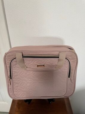 Nishel Quilted Pink Tolietry Bag